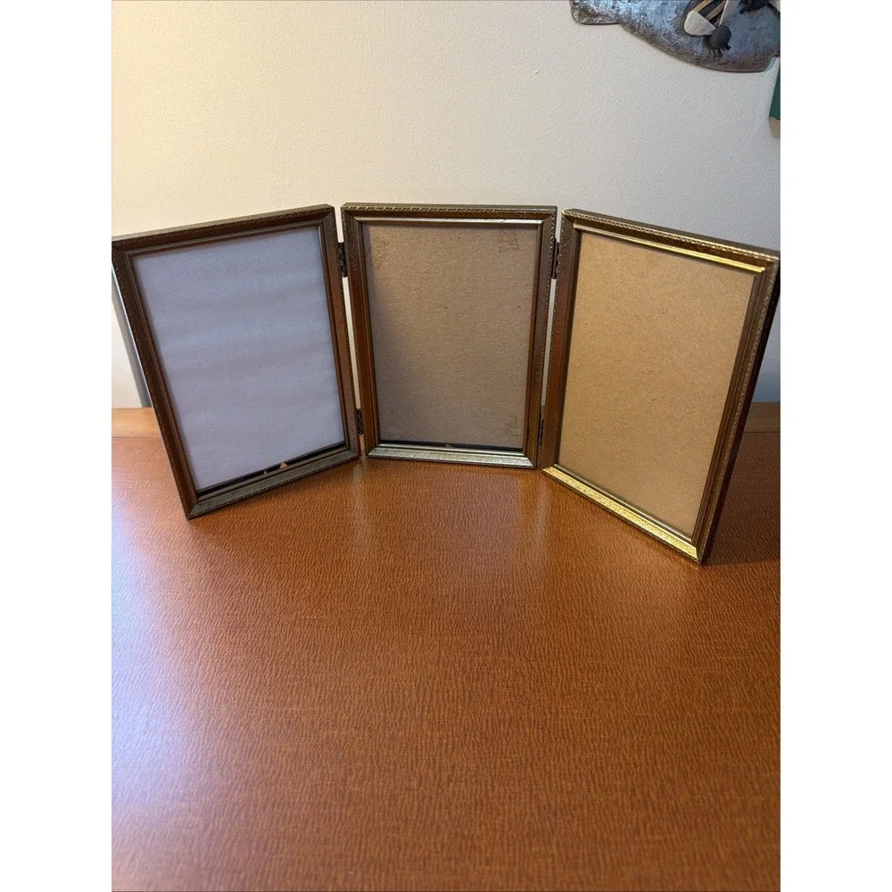 Vtg Brass Glass Trifold Picture Frame Holds 3 5